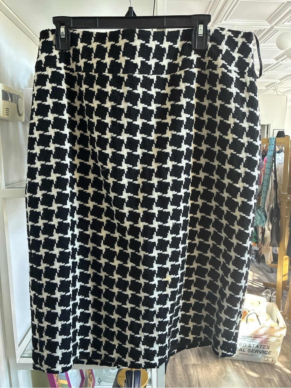 Lafayette 148 New York Black & White Houndstooth Midi pencil wool Skirt